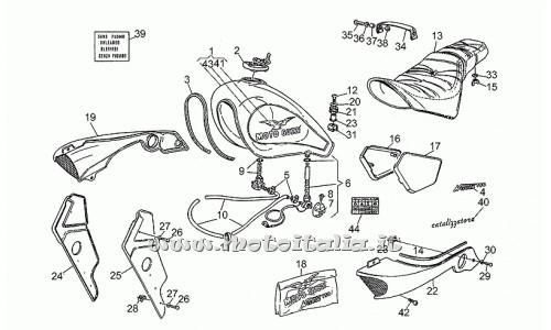 ricambio per Moto Guzzi Nevada 750 1993-1997 - Fiancatina dx s.za decalco - GU31476285